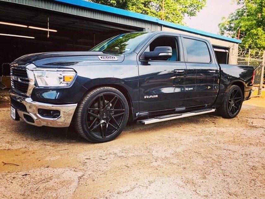 jimenez10inc's tweet photo. Mopar Monday Follow us @advphotography1 for more posts
#singlecabmafia #trokiando #singlecabs #singlecabram #singlecab #singlecablife #trx #ram #srt10 #mopar #moparmonday #trucking #truckinglife #truckinaround #truckinglifestyle #droppedtrucks #liftedtrucks #trokiando #crewcab https://t.co/QNisoYLqu6