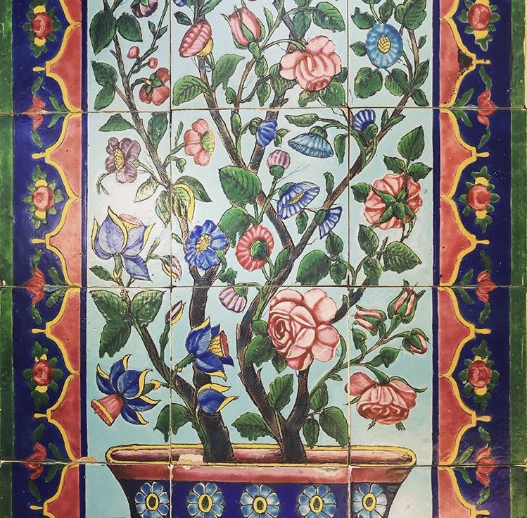 Iran_Style's tweet photo. Exceptional tile work at #ShapouriResidence inspired by #PersianGardens🌸 &amp; #Persepolis, #Shiraz. Images via #VoyagePersia. #art #architecture #IranArt #travel #PeaceWithIran🕊 https://t.co/yQRoP5Wagr
