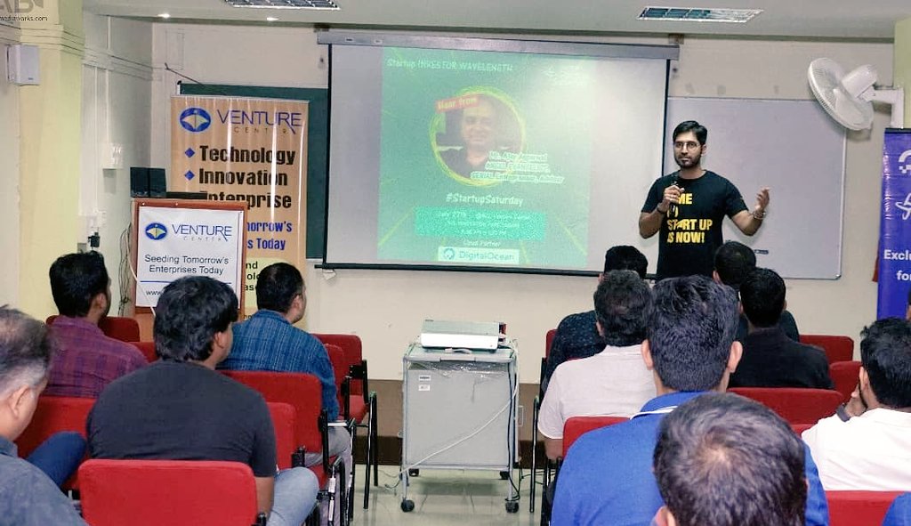 fabmediaworks_'s tweet photo. Some Moments from recent @HeadstartSSPune @Headstarters
@Entrepreneur @puneevents_com @startupindia @timesofindia
#Entrepreneurs shared about thr learnings along with a super Q&A.
#pune #headstartpune #puneevent #startups #experiences #network #foundation #leadership #business https://t.co/24O2HsQqw1