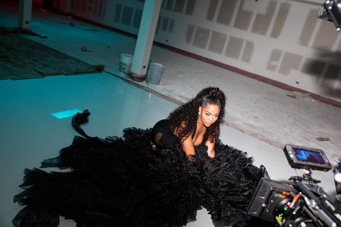 🎬 https://t.co/wyIhrowjTs