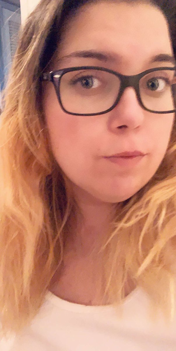 CurvyCheeks_'s tweet photo. Selfie 💜🤔✅ #oooouuu #twitchstreamer https://t.co/C0G5eQV0Fi