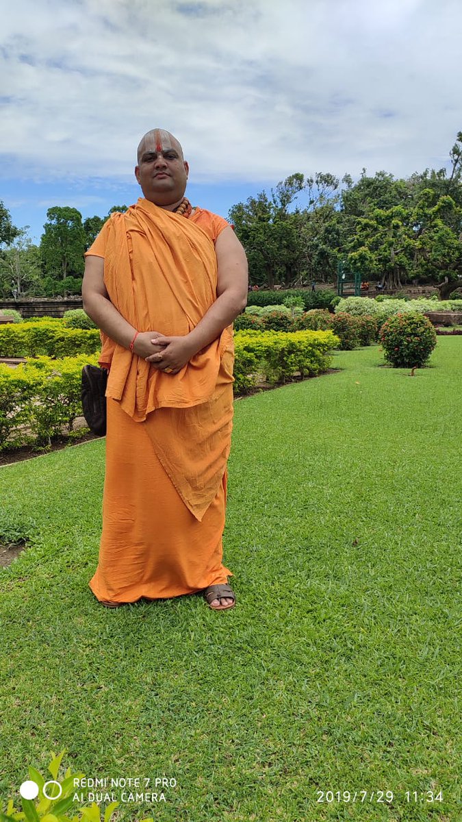 Jagatguru Ramdineshacharya ji Maharaj ayodhya tweet media