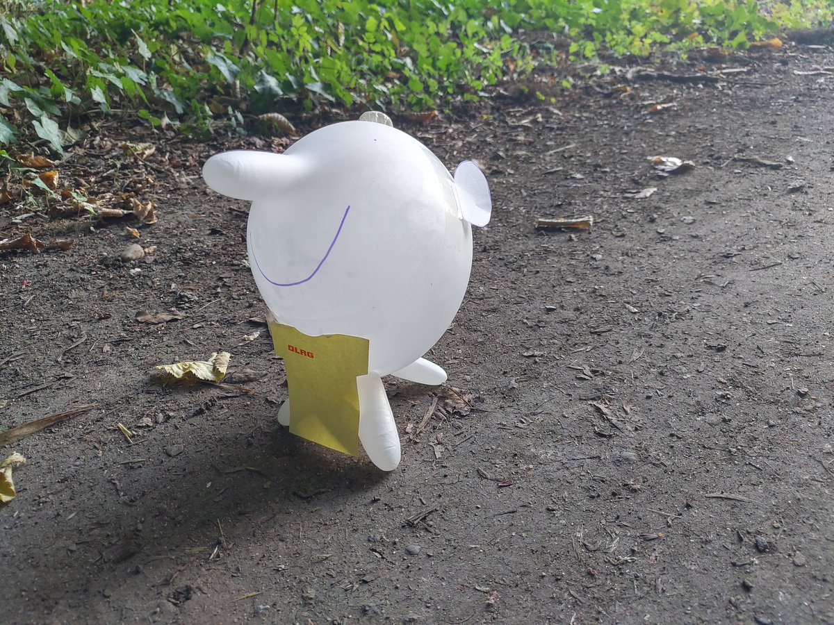 veloman_nrw's tweet image. Die #DLRG bewacht den Weg in #Voerde-#Möllen. Der #Rhein ist aber noch ein ganzes Stück weiter.
#Radfahren #MdRzA 
Ich habe mir Mal erlaubt, ihn mit zur nächsten Haltestelle mitzunehmen.