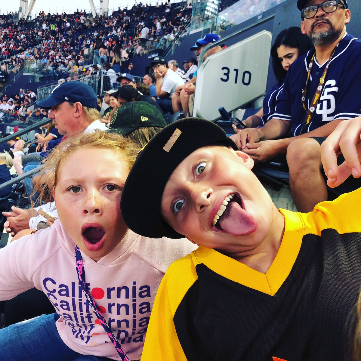 HealthySushi's tweet photo. #friarfaithful https://t.co/jRBhNWHa6X
