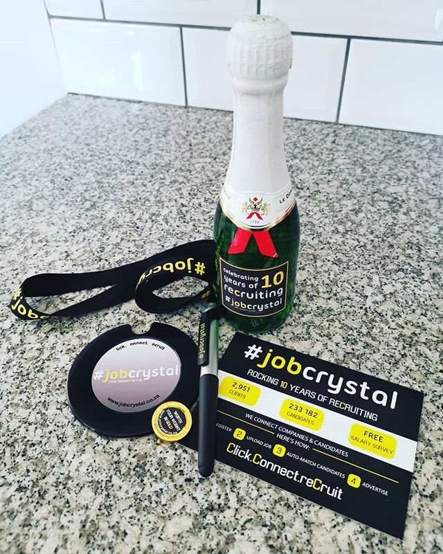 Van_Raath's tweet photo. I won!! :) Thanks to the awesome Ladies from @jobcrystal for my awesome gift!

Have a super day and I cannot wait for Candidate Box to launch :)
#winner #candidatebox #JobCrystal https://t.co/qIa3UARZoD https://t.co/NyVPwez03r