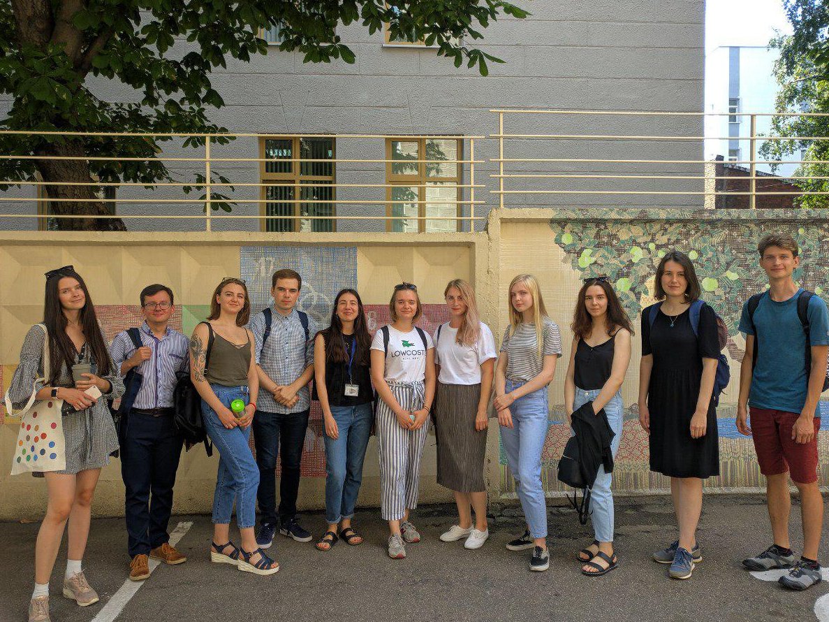 UNBelarus's tweet photo. Meeting with winners of our challenge #7Days4Air in the scope of #WorldEnvironmentDay2019 #BeatAirPollution Great 2 see motivated young people that care about #environment & #climatechange 🌿
Read about our 7 days challenge here https://t.co/5yxPZF8I0M https://t.co/RcfRsoLXlu