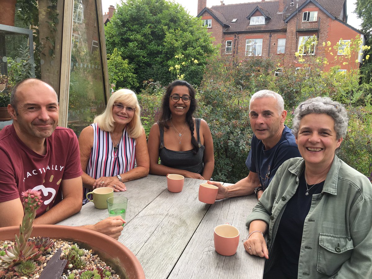 maggiesmanc's tweet photo. #InternationalDayofFriendship - at Maggie’s through shared experiences lasting friendships are made #friends #bereavementsupportgroup https://t.co/PTQqxG2Pgt