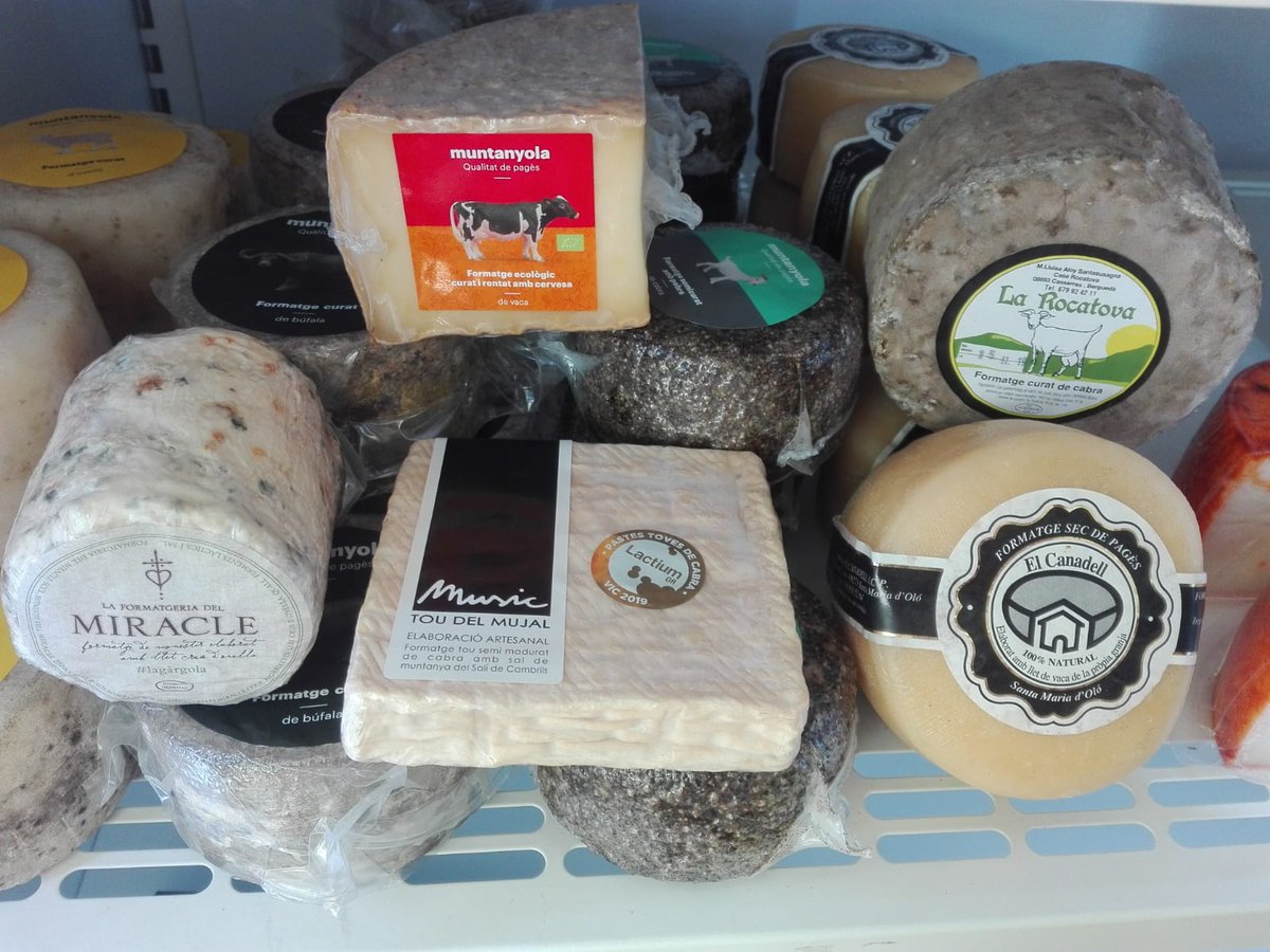 mengembages's tweet image. Formatges del Bages, Berguedà i Solsonès van ser el producte convidat de la #festadeltomàquetdelbages trobeu-los a @mengembages @formatgemiracle
@GrupAgroFresc @FMuntanyola #formatgescalmusic #formatgeriarocatova