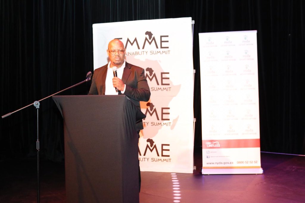 futureofworkcon's tweet photo. “Business is the real dog eat dog space, someone could be planning the demise of your business. Keep going, occupy your space...”  @KhandaniM  #SMMESUMMIT2019 https://t.co/a4AvpBJbzX