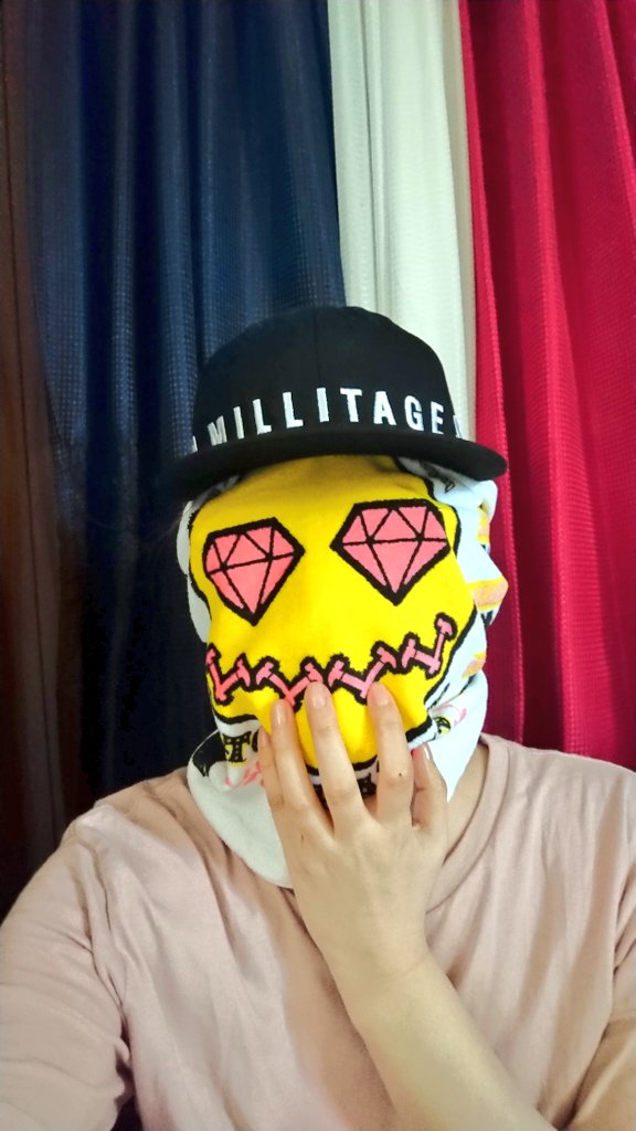 39SAYAKA's tweet photo. 何してんの？って聞かれたら
まぁ答えようがないですよね…☺️
#ストハン
#STONEHAMMERfes2019 https://t.co/ZkIK0cP3jm