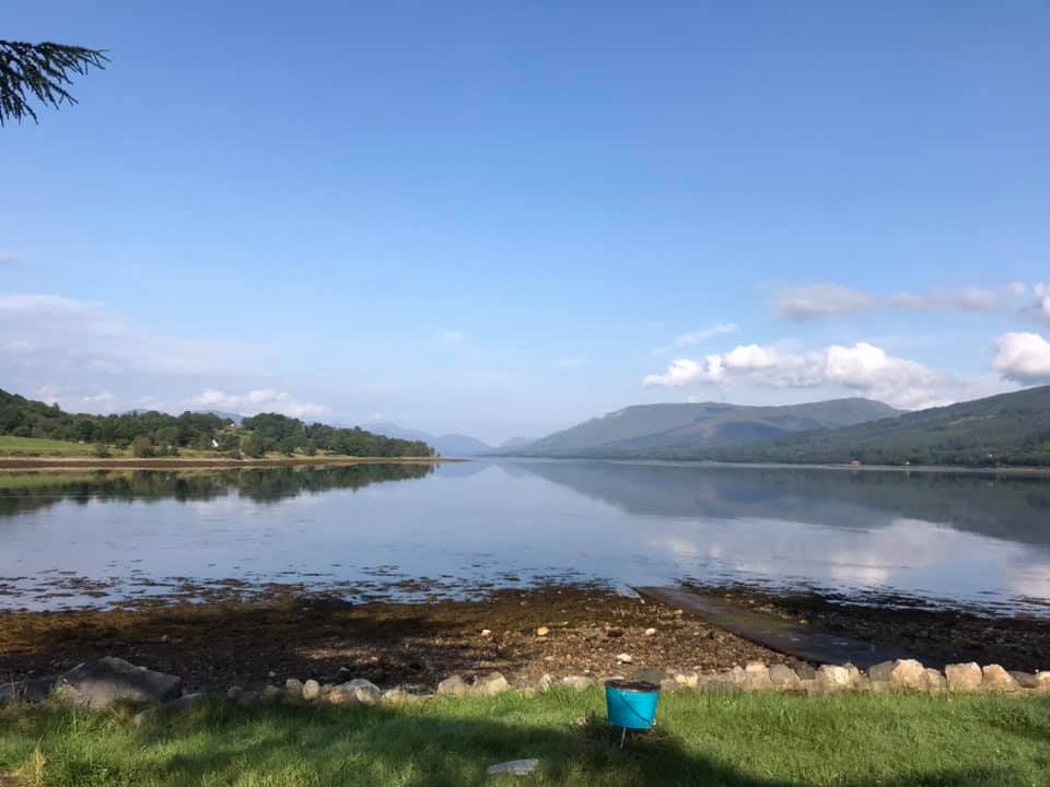 LandauUK's tweet photo. Ben Nevis to somewhere...second gear maybe third if we're lucky, as fast as it would go over amazing mountains. #ellenmacarthurfoundation #carfestsouth #landrover #series1landrover @LandRover_UK @LRMonthly @emctrust @JLR_News @LandRoverUKPR @JLRSolihull https://t.co/C471d77XR6 https://t.co/LvQLsXzRq5