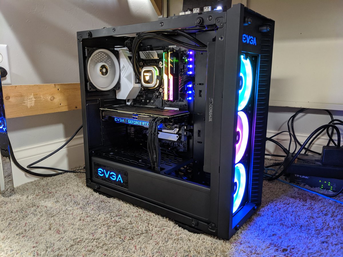 TheProfosist's tweet photo. We're done! I finished building #NorthernLightPC #CustomPCBuild
#Livestream was 13hrs O.O #TechLife https://t.co/LIfZgAesau