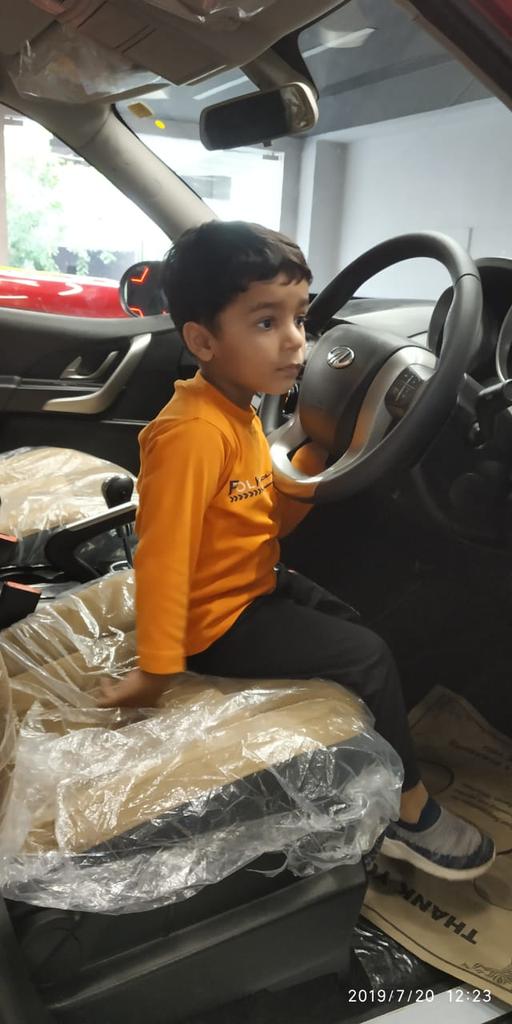 RarelySV's tweet photo. @anandmahindra Sir
Thanks for your words.
We made his day by taking him for Test Drive. 
He was delightful and happy for the whole day.

Whenever and wherever he sees a XUV 500, he smiles. https://t.co/my8CD42vve
