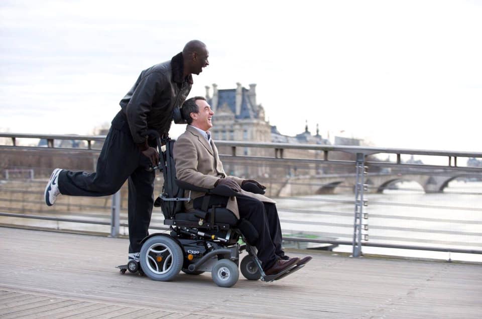 Frasespeliculas's tweet photo. “A veces debes entrar en el mundo de otro para descubrir lo que le hace falta al tuyo”. (Intocable) https://t.co/BvgRcep4Qo
