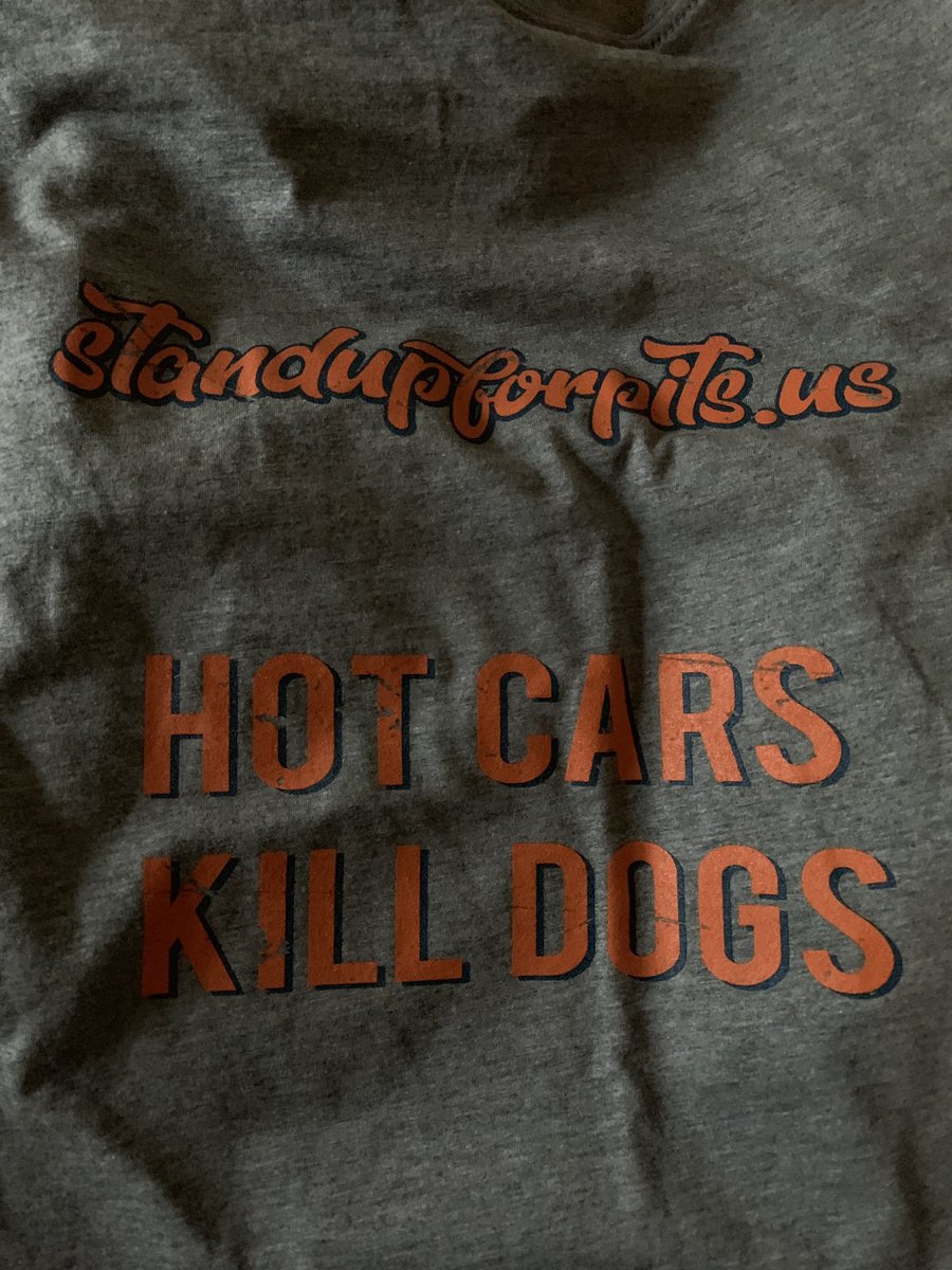riblet8's tweet photo. Shirt 👚 just came in the mail @SUFPFoundation love ❤️ it @TheRebeccaCorry please respect ✊ the message #HotCarsKillDogs #StandUpForPits https://t.co/QNxVT6nu9v