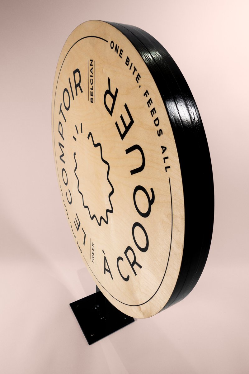 artem_prod_'s tweet photo. SUSPENDED SIGN pour Le Comptoir à Croquer 🥨😋 https://t.co/X4vRA0LvCT