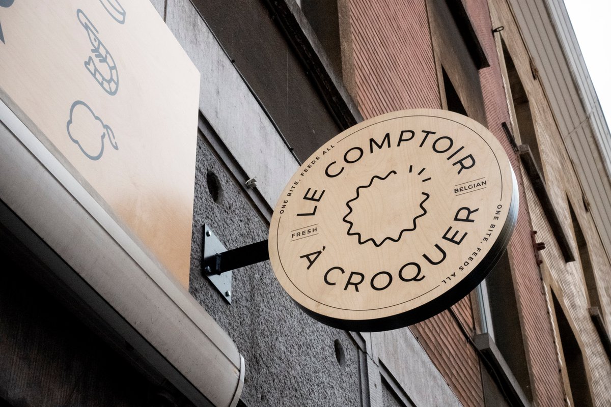 artem_prod_'s tweet photo. SUSPENDED SIGN pour Le Comptoir à Croquer 🥨😋 https://t.co/X4vRA0LvCT