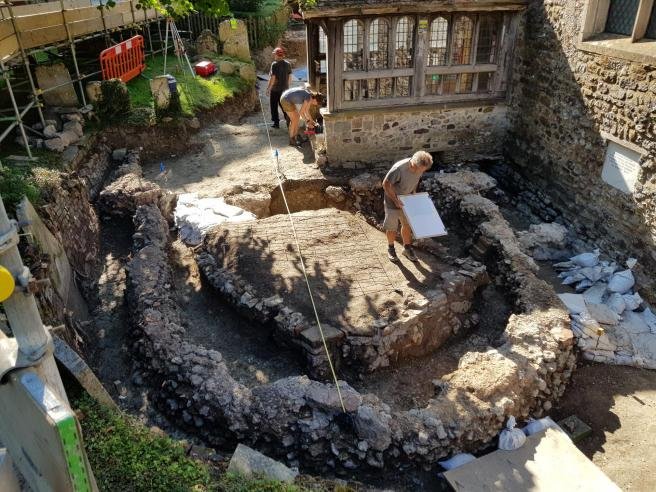 PastPathways's tweet photo. Day 19 - ready to dig into the first  undisturbed archaeological layers in the chancel of the Anglo-Saxon church. (link: https://t.co/1N4gUMKBJV) https://t.co/3sq6zMd5wB… #Ethelburga #Lyminge #AngloSaxon  #archaeology https://t.co/Oakra8UPpO