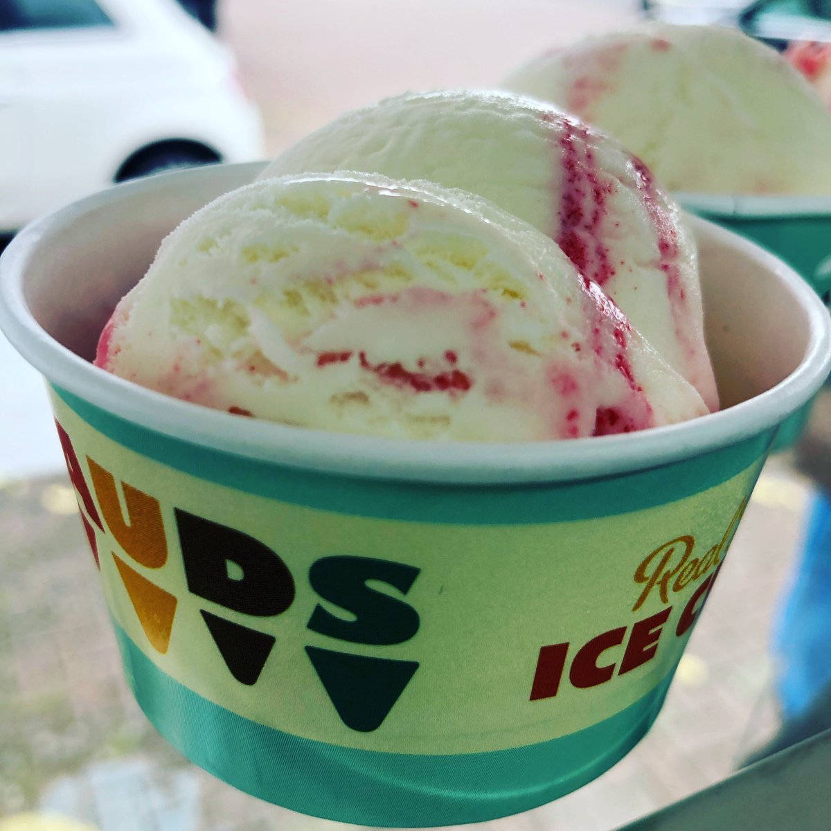 MaudsHarlow's tweet photo. I will be at Newhall this Thursday from 2-6 and Friday 1-5 so if you need a Mauds fix come and see me at Newhall, Meadows Lane Carpark.. I look forward to seeing you all then for a delicious Icecream #essex #harlow #forthecommunity #newhall #summerholidays #bigupharlow #mauds https://t.co/cx24x2gVSp