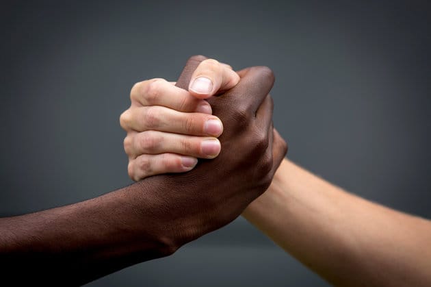 DiaboloMoon's tweet photo. >
-
Si La Matière est Grise
C'est donc que
" L'homme Noir "
&
" L'homme Blanc "
Sont intelligents de manière égale
-
#Couleurs
#CouleurDePeau
#OneColorHumanity
-
- https://t.co/CfY6fPHC5m