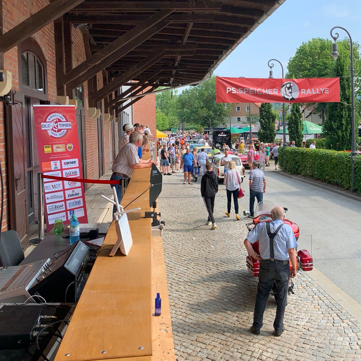 PS_SPEICHER's tweet photo. Hier finden Sie einen ersten Rückblick in Bilder vom Wochenende 🏁 Viel Spaß beim Schauen und Stöbern‼
➡ https://t.co/bCKbI9ihOs
@PS_SPEICHER #einbeck #oldtimermuseum #oldtimerrallye #einbeckeroldtimertage #oldtimertreffen #oldtimerliebe https://t.co/N3yopfPLSv