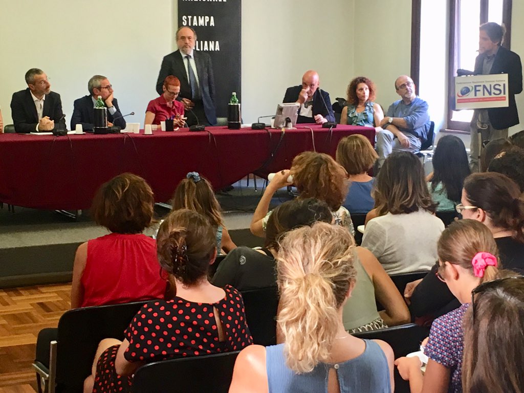 Controcorr's tweet photo. Conferenza stampa con @USIGRai e @FnsiSocial su giusto contratto e nuova selezione pubblica in #Rai: un accordo per tutti, grande risultato, uniti si vince, coordinamento tra enti é strategia giusta https://t.co/nRFDk7VcSg