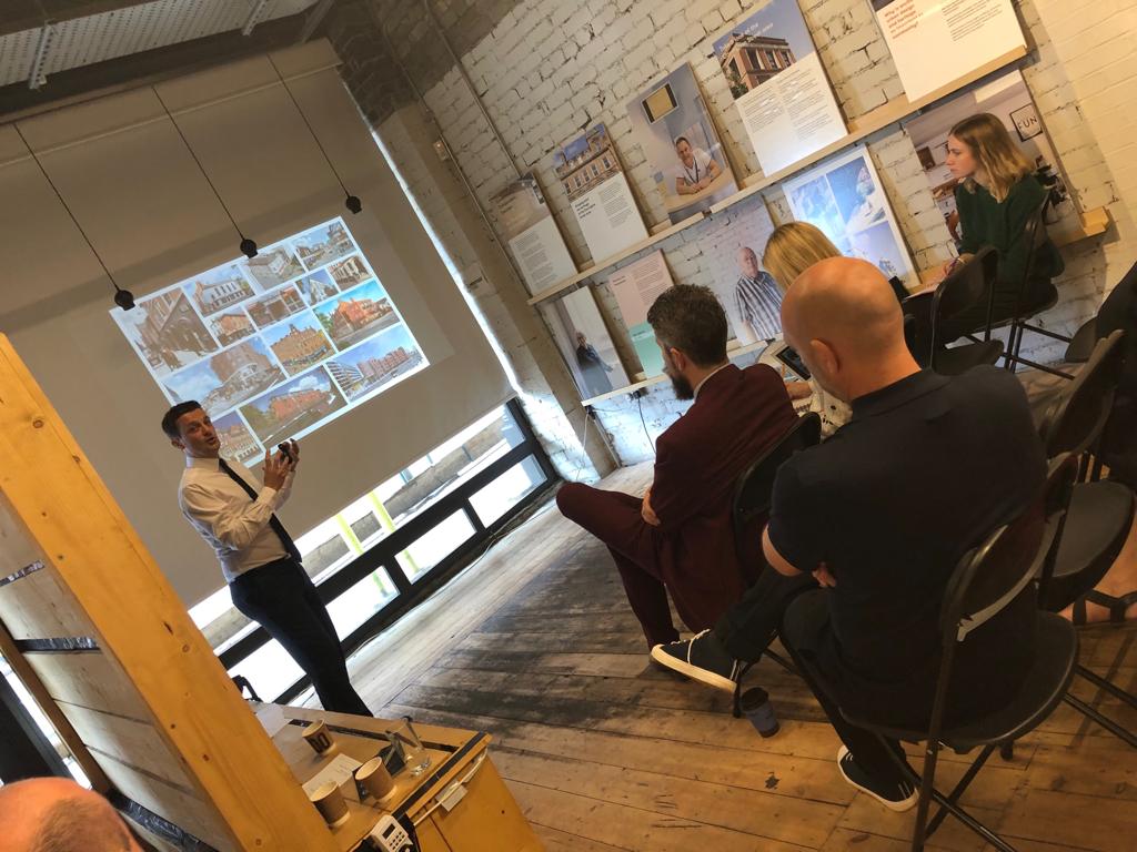 leonard_design's tweet photo. Our director @Morgan_JohnM had a fantastic morning presenting at the 'City Story Workshop' organised by @CQNottm. It has been a great experience to discuss the future of #Nottingham with an enthusiastic narrative #FutureNottingham @InvestInNottm https://t.co/mEjJGHO4Au