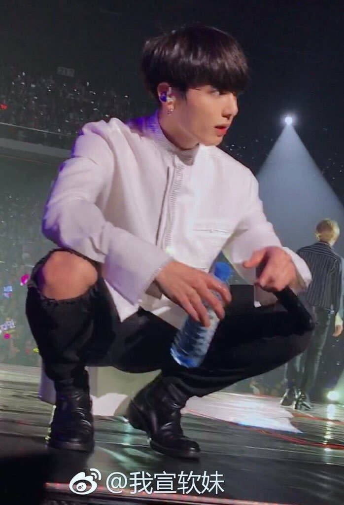 aiyogg_sijakhae's tweet photo. 같은 전석 11만원 https://t.co/qqYawll3se