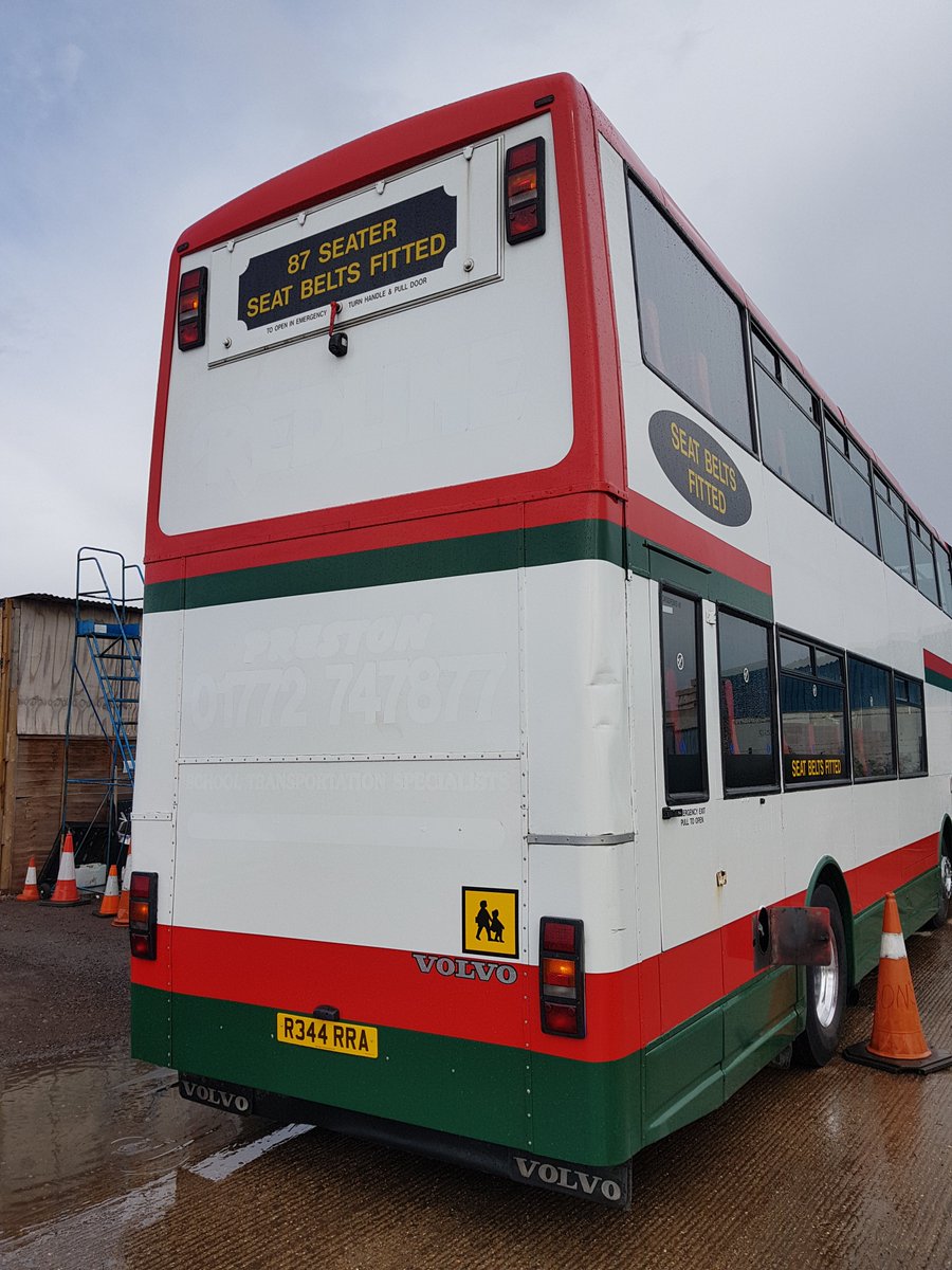 AdvanceRepairs's tweet photo. Lawson's of Corby approached us about refurbishing this beautiful bus of theirs.  As you can see, she's done some miles, but our team have restored her to her former glory!  No job is too big. Get in touch to find our more: 01536 447960 or 01733 355130 #StrengthInIndustry https://t.co/IDNSRdYkYb