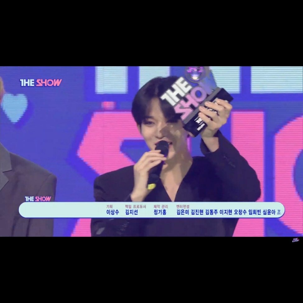 teamb510's tweet photo. 190730 🌱🌱CIX 1st win🌱🌱🌱
We did it!😭🎉🎉🎉🎉🎉
#CIX1STWIN
#씨아이엑스
#CIX 
#BX #승훈 #배진영 #용희 #현석
#안녕낯선사람 #HelloStranger https://t.co/rfeFRQIzJF