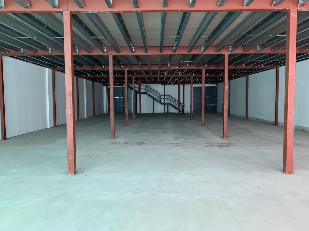 FactoryFitUK's tweet photo. New #mezzanine and #staircase just handed over in Didcot. Installation of Tarmac Structural Screed also included as part of works.  #Construction https://t.co/VRURIrR5Nm