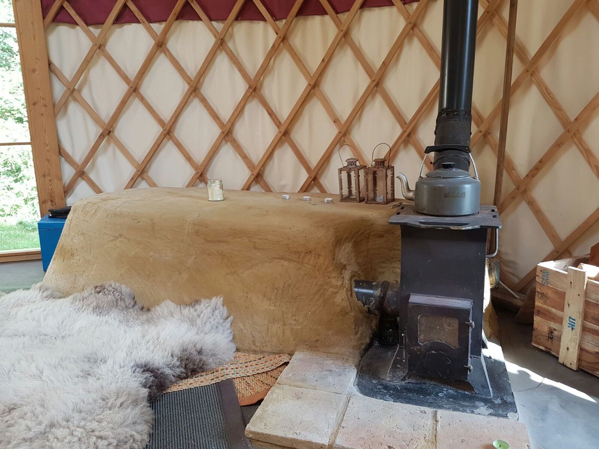 WorldTentsUK's tweet photo. homemade heating for a yurt and it works like a treat! not that you'd need it nowadays but will surely be useful in few months time
#yurt #glamping #camping #diyheating #homemade #cozy https://t.co/9g5aCr39gF