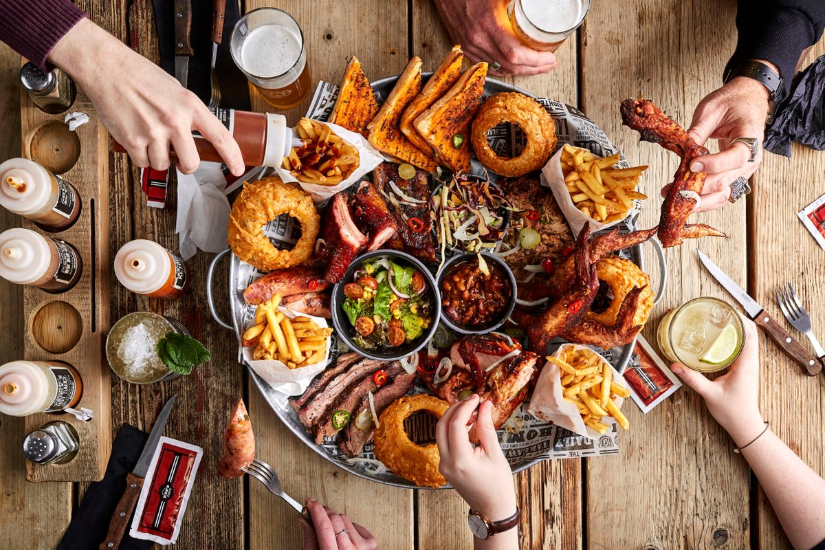 RedsTrueBBQ's tweet image. Happy #FriendshipDay, Believers! To celebrate, we&apos;re giving you the chance to win a £50 Red&apos;s voucher! 😍

All you need to do is make sure you&apos;re following us, RT this tweet and reply, tagging who you&apos;d bring along for some barbecue 🙏 T&amp;amp;Cs apply, see below tweet for details.