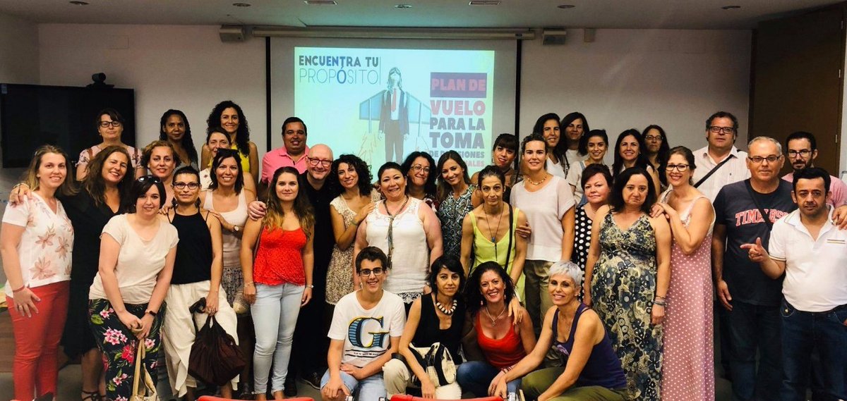 LanzaderaLP's tweet photo. #lanzaderaLP,#lanzaderadelebrija,#lanzaderadecoriadelrio,#lanzaderadelarinconada,el pasado dia 26 de Julio tuvimos una conferencia en Lebrija del conferenciante motivacional #JoseLuisFuentes-coach,cambiando nuestra actitud,tenemos el poder de cambiar las cosas,#Gracias https://t.co/Qg9dKkjtEa