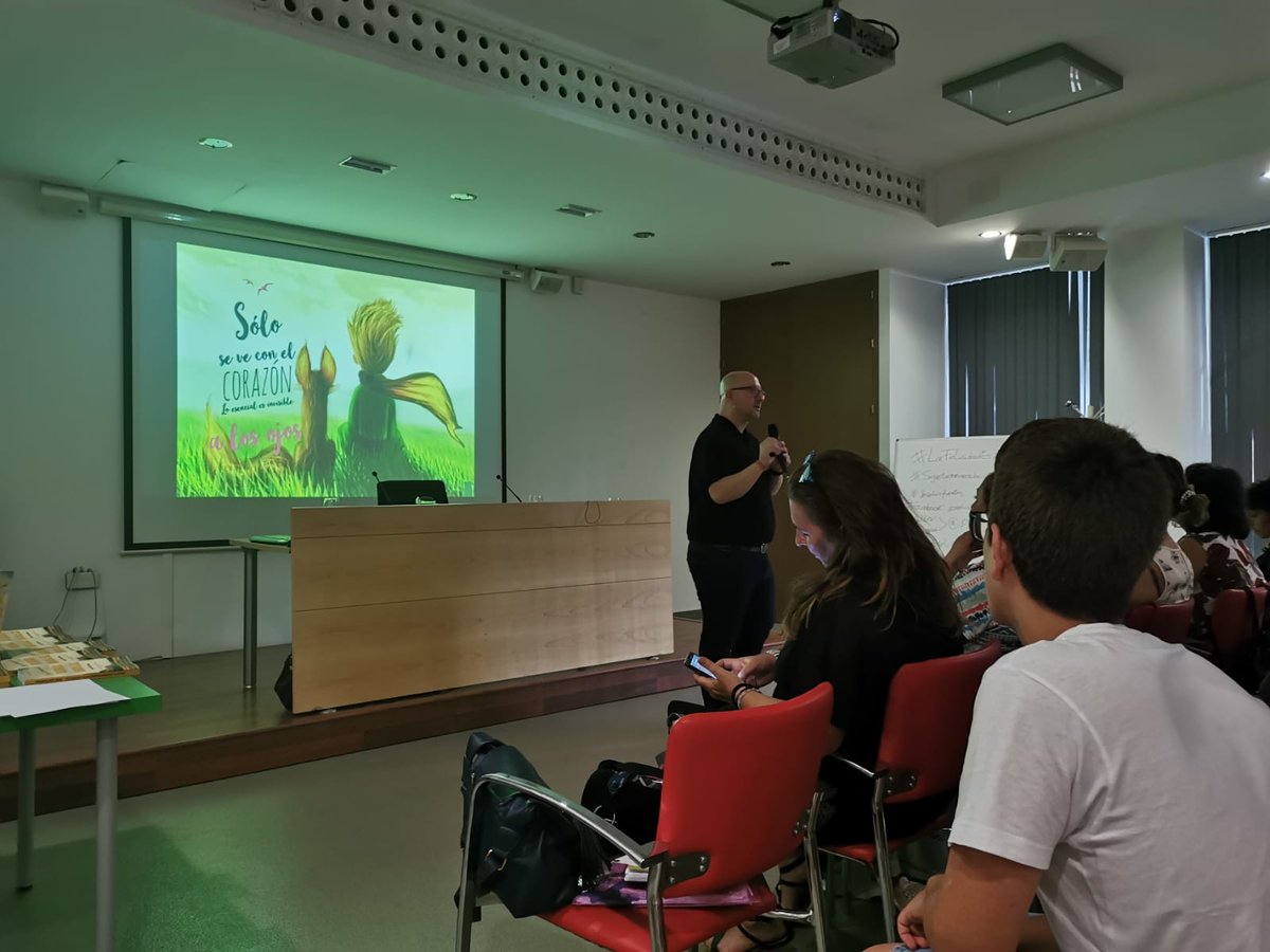 LanzaderaLP's tweet photo. #lanzaderaLP,#lanzaderadelebrija,#lanzaderadecoriadelrio,#lanzaderadelarinconada,el pasado dia 26 de Julio tuvimos una conferencia en Lebrija del conferenciante motivacional #JoseLuisFuentes-coach,cambiando nuestra actitud,tenemos el poder de cambiar las cosas,#Gracias https://t.co/Qg9dKkjtEa