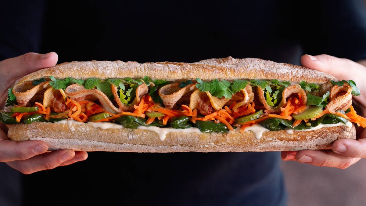 Don G, la enseña más joven de Comess Group, ha lanzando un nuevo concepto gastronómico y nos lleva a saborear los bocadillos más típicos de de diferentes partes del mundo. comessgroup.com/don-g-lanza-bo…