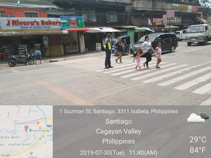 Station1sc1's tweet photo. provided assistance and traffic control to the pedestrians and motorists along Santiago North Central School, Calao West, Santiago City. @scpo_valleycops @valleycops https://t.co/uOhjy5LopQ
