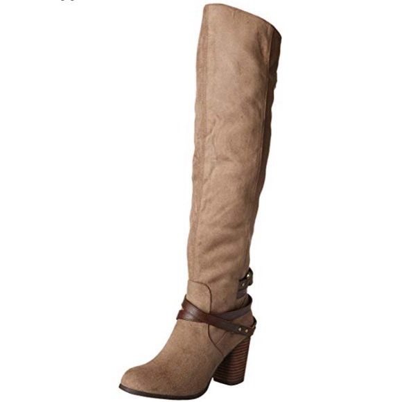 larw1958's tweet photo. So good I had to share! Check out all the items I'm loving on @Poshmarkapp #poshmark #fashion #style #shopmycloset #nina #boutique #stevemadden: https://t.co/oJmiPUCtw8 https://t.co/EHhwTdrSk8