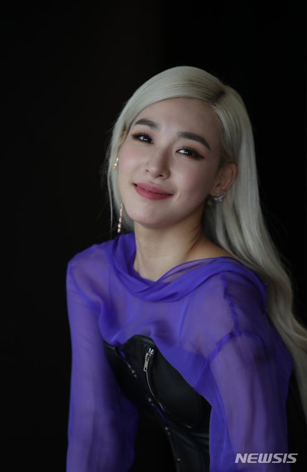 [PHOTO] Tiffany Young Newsis Interview Photo EAt9zOCUwAAvKwo?format=jpg&name=small