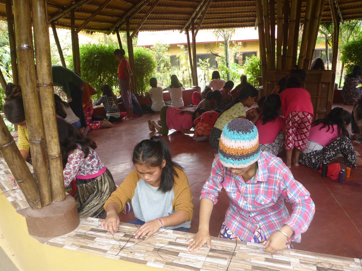 SOSBahini's tweet photo. Bracelet making class:)
#ChildrenHome
#GirlsEmpowerement #SustainableDevelopmentGoals #QualityEducation 
#Pokhara https://t.co/7RjrsmiPgq