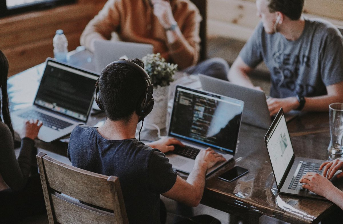 GES_Global's tweet photo. "Skills like communication and critical thinking have always been important for work and life, but they'll be even more crucial for future generations" - Read about how desirable skillsets will change in the future from #GES CEO Craig Crowther #edchat https://t.co/29ibRknCe9 https://t.co/0Cugd4WT87