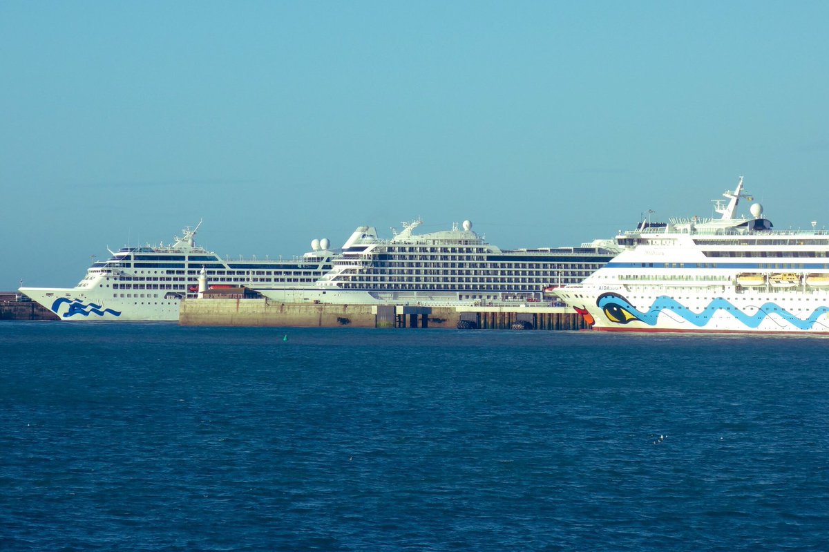 A magnificent line up in #Dover today as @Port_of_Dover demonstrates £250m #WesternDocksRevival cruise capability, with AIDAaura and Viking Jupiter on port-of-call visits, and Pacific Princess on full turnaround @aida_de @VikingCruises @PrincessCruises @CLIAUK @SeatradeInsider