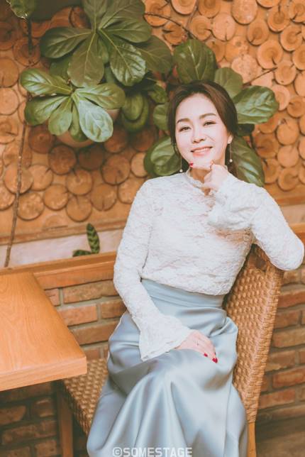 Queen_nan_'s tweet photo. Name : Kim jung nan
Age: 1971.07.16 
Body: 163. AB
Debut: 1991 KBS 14기 탤런트
JOB : Actor

사진출처 : 각 포털 뉴스 및 @ dusejr824 https://t.co/oAp4o16iS8