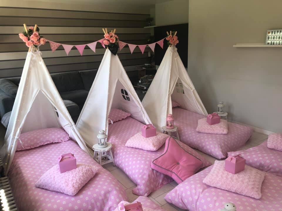PepperBellsGlam's tweet photo. If you're looking for something to entertain the children over the school holidays then a bell tent or tipi sleepover is the perfect thing! Not just limited to weekends (or birthdays!), sleepovers can be any night of the week! Whoop whoop!! https://t.co/8ecHxx5uut
