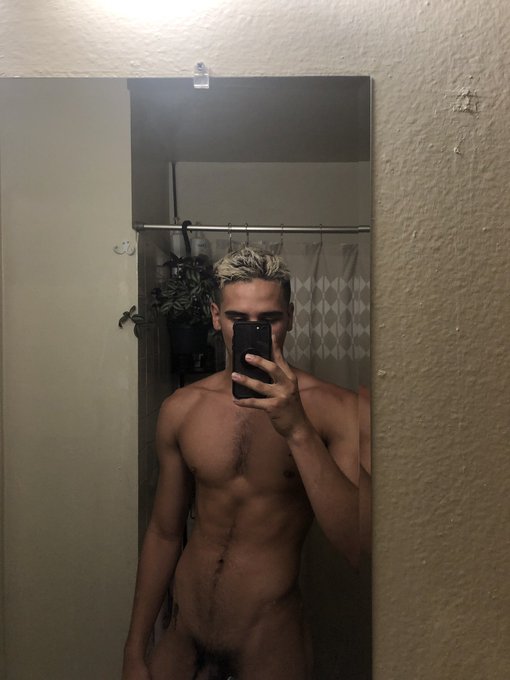 I get so horny making personal videos for you guys 😋 https://t.co/7E3P4Ks8Tx