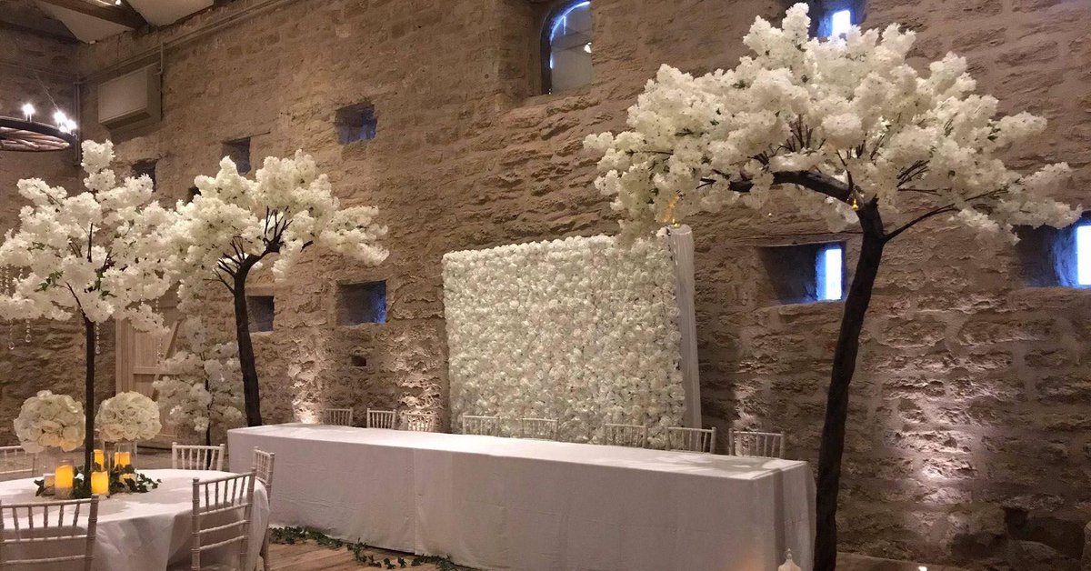 SummersBall2019's tweet photo. We are thrilled to have Folletti Fleurs as our sponsor for Summer's Ball, they will be adding to our decor with their gorgeous flower wall, to make the venue look beautiful for all our guests  🌸🌸🌸
#SummersBall #5DaysToGo #SuicidePrevention #MentalHealthAwareness #PapyrusUK https://t.co/m2Q3Zcaeni