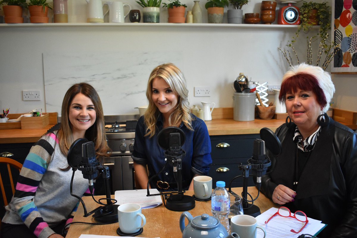 Thank you @mrs_izzyjudd for joining parenting expert @SueAtkins and I on the latest episode of Disney Junior’s Parenting Hacks. We are talking mindfulness 🧘, travelling with kids ✈️ and music 🎵 Listen on iTunes and Spotify #disneyjuniorUKparentinghacks #ad @DisneyJuniorUK