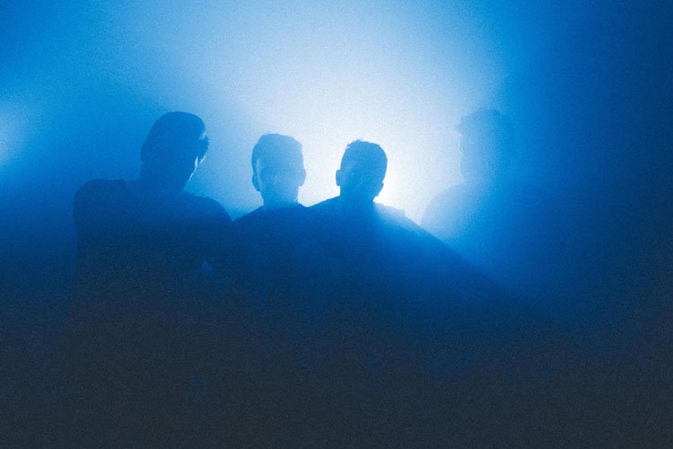 Pop/rockers <a href="/wavebyeband/">wavebye</a> have just released their debut EP, sugar via AWAL and you can check out the brilliant single "Show Me" right here: 

totalntertainment.com/music/wavebye-…