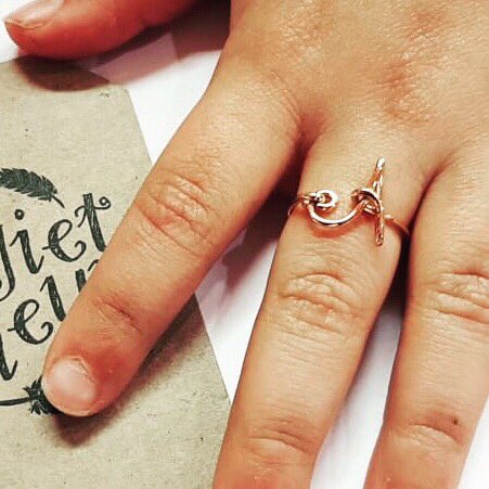 FFjieuw's tweet photo. #rosegoldplated #sterlingsilver #initial #wirering #handmadejewelry #fjietfjieuw #wedeliverhappiness #orderonline https://t.co/JGaKLqhTOc https://t.co/67OSk7a3Pe