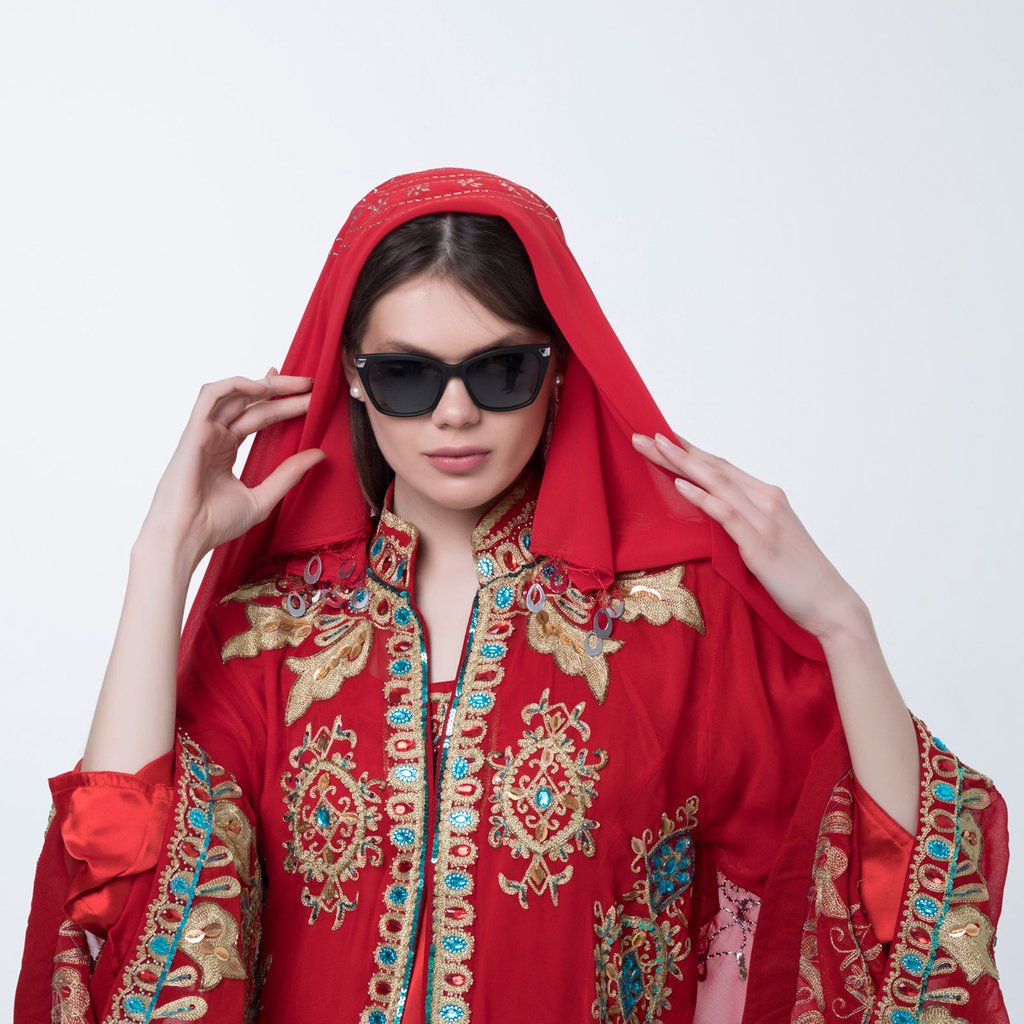 Havalı ve biraz ciddi kombin🤔 Ama biliyorsun #gözlüksüzasla !
.
.

.
.
.
#gozluksuzcom #gözlüksüzolmaz #gözlüksüzasla #gozluksuz #benxeyewear #eyewear #glasses #sunglasses #güneşgözlüğü #gözlük #kadıngözlük #optik #benx #moda #aksesuar #fashion #style